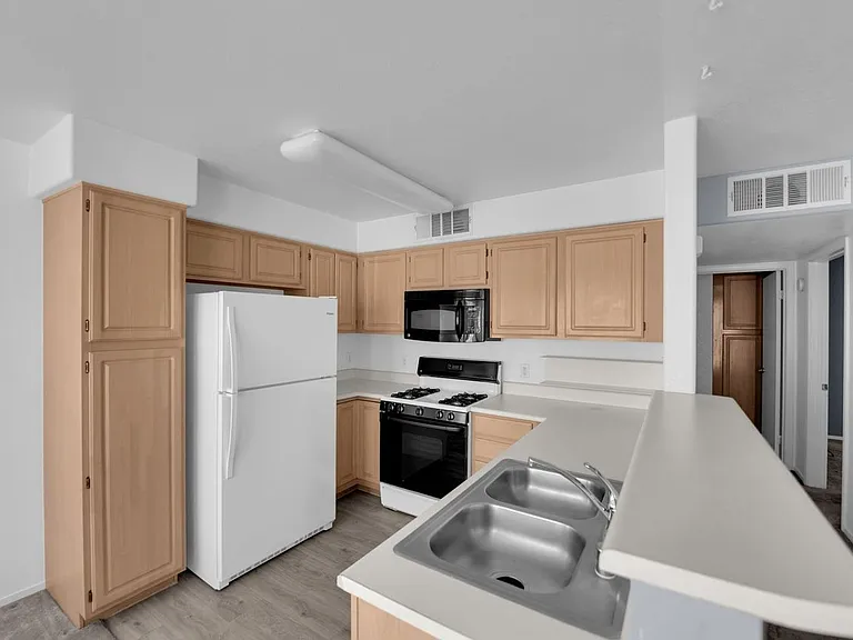 5710 E Tropicana Ave #2130 — Photo 25