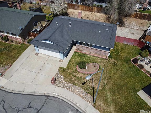 2nd image of 498 Duggan Ave