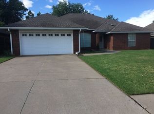1304 Copperfield Dr, Edmond, OK 73003