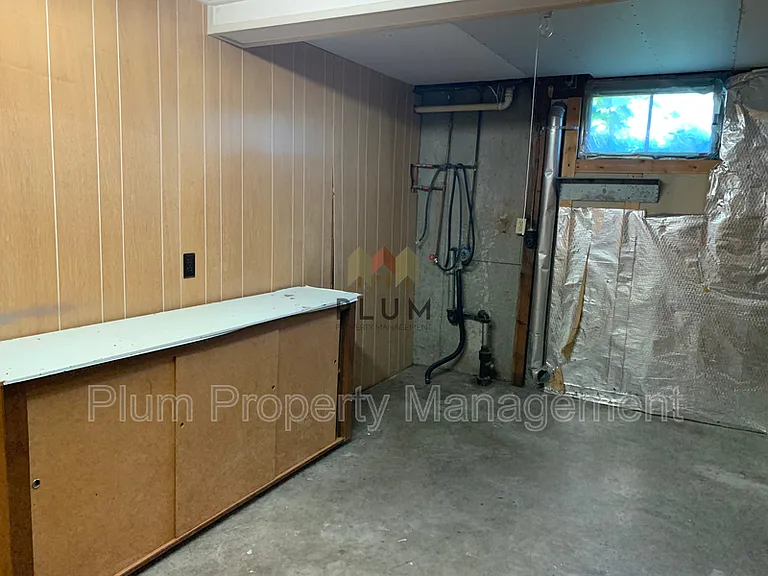 2318 S 10th St W — Photo 16