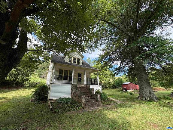 4th image of 1654 River Rd