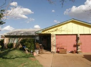 1408 Carole Cir, Altus, OK 73521