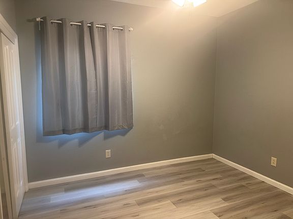 4th image of 6605 Rabbit Hollow Way