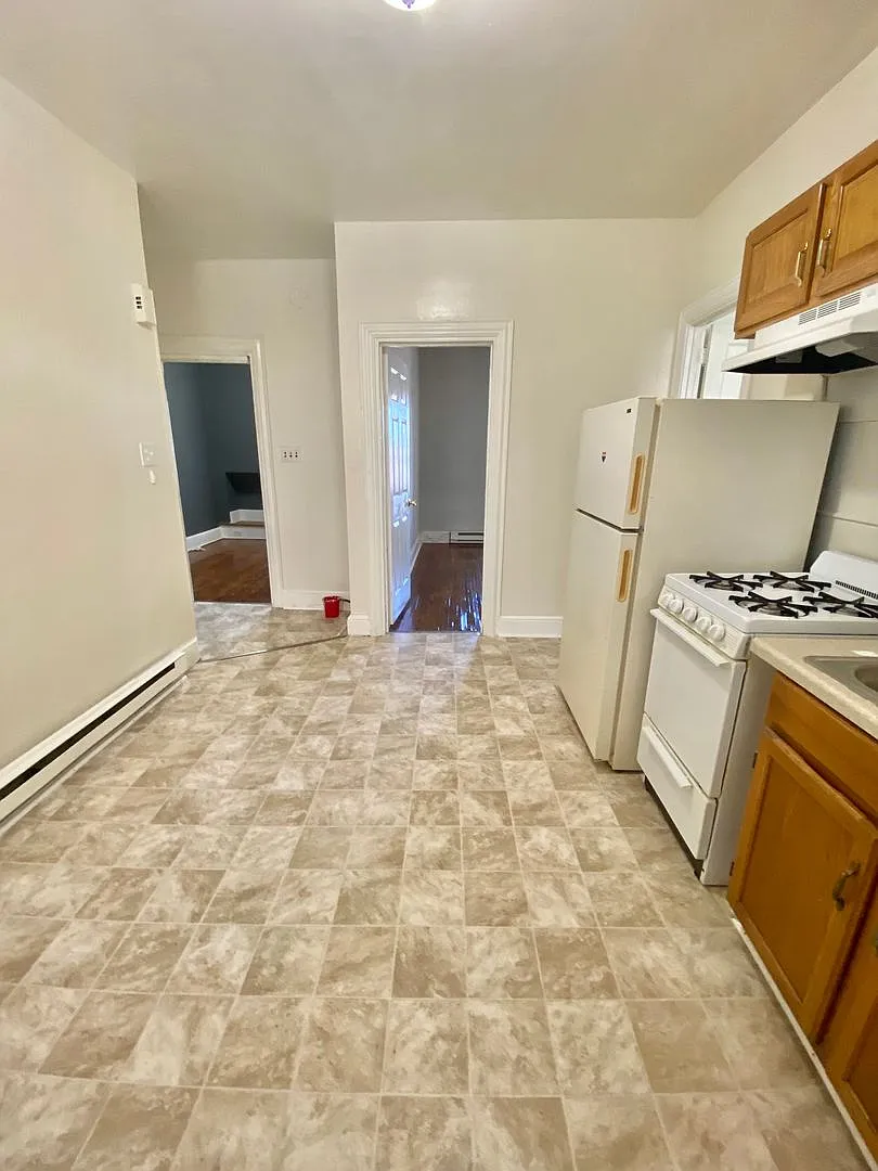 228 W Vine St — Photo 1