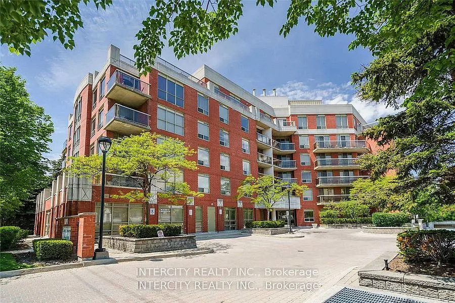800 Sheppard Ave W #209