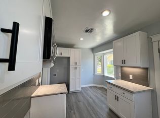 652 Plaza Serena, Ontario, CA 91764