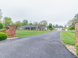 216 Coach Rd, Lebanon, MO 65536