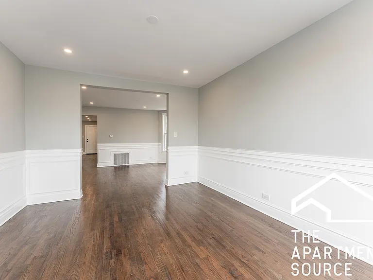 1923 N Pulaski Rd #2 — Photo 4