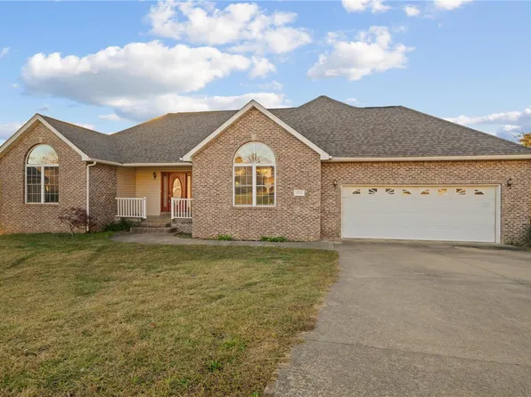 4883 Clermount Ct, Jackson, MO 63755