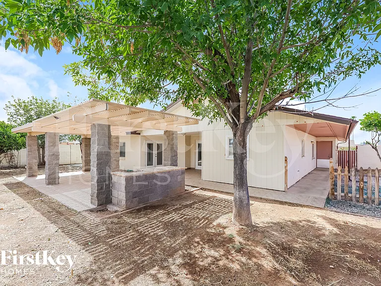 4826 W Paradise Ln — Photo 15
