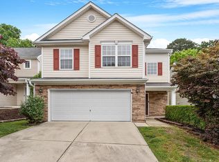 8 Grosbeak Ln, Durham, NC 27713