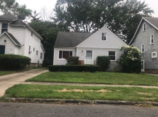 1160 Erieview Rd, Cleveland Heights, OH 44121