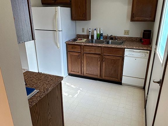 5th image of 1050-1110 Oleson Rd #1104