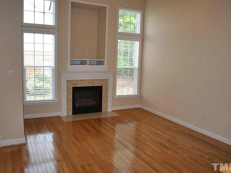 4305 Flintlock Ln — Photo 3