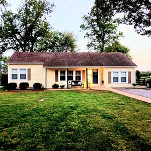 313 Depot St, Chapel Hill, TN, 37034
