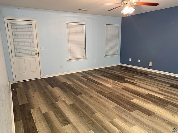 3rd image of 423 Haddenham Ct