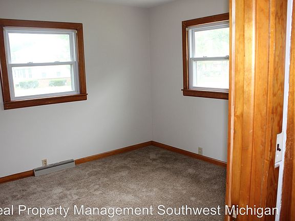 5th image of 509 N Mechanic St