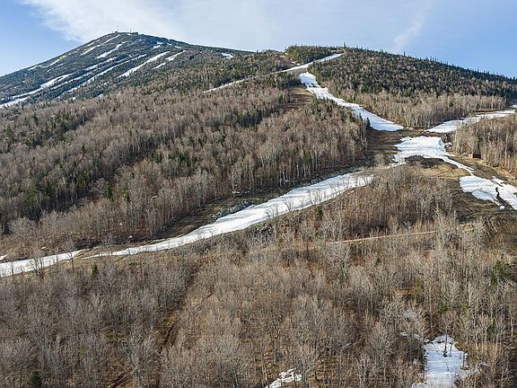 3rd image of 8122 Sawtooth Road