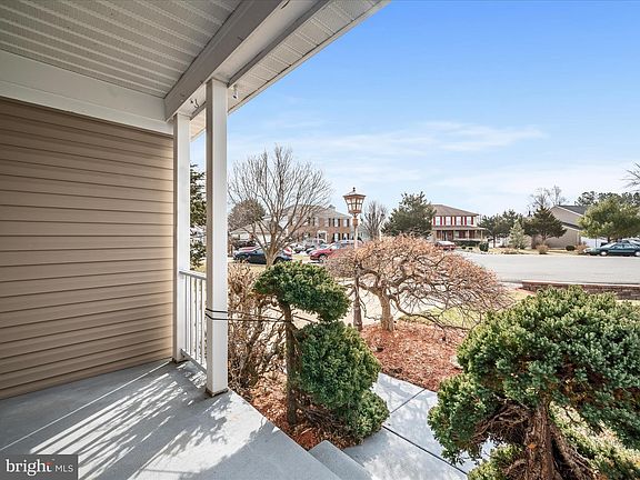 5th image of 113 Dinwiddie Ct