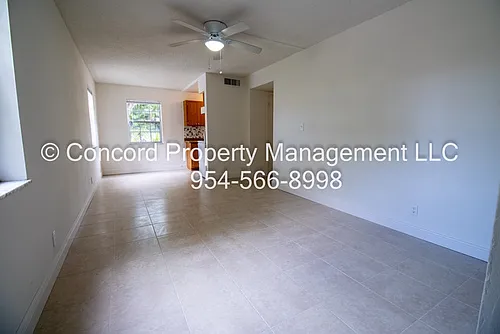 1505 SW 2nd St Photo 1