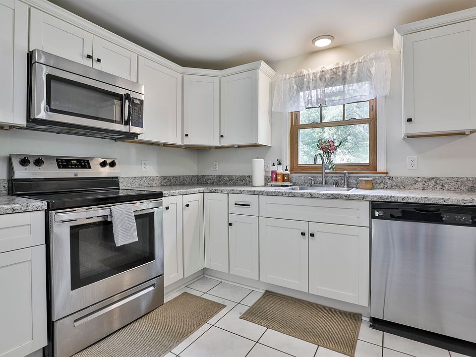 1st image of 212 Raymond Road #C
