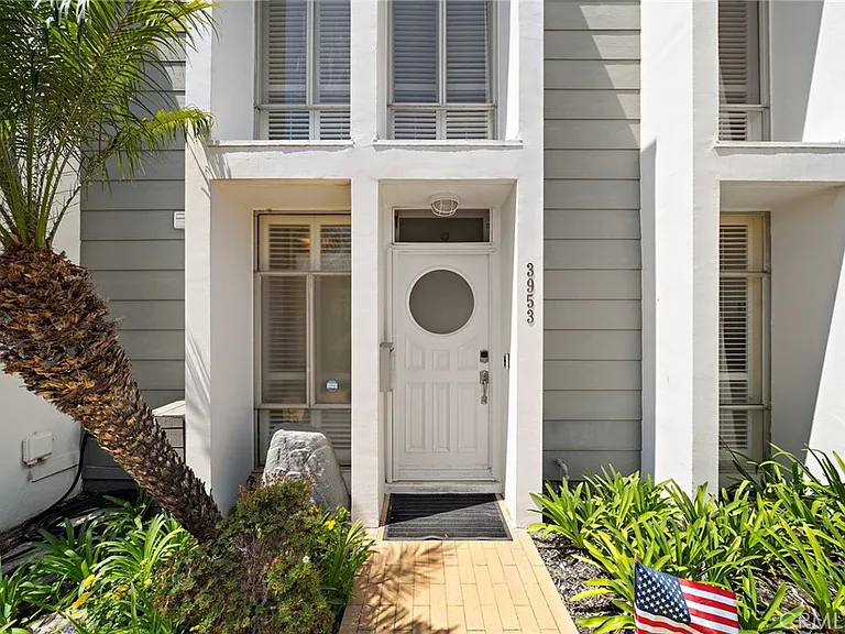 3953 Aladdin Dr — Photo 5