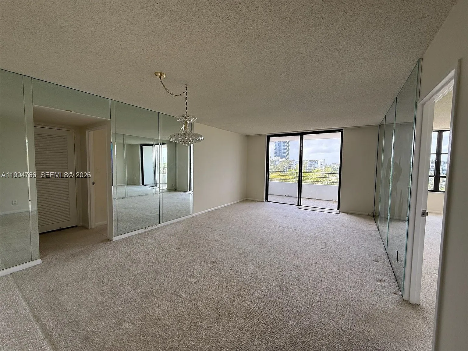 2 bed, 2.0 bath, 1400 sqft, $2,550 — Photo 3