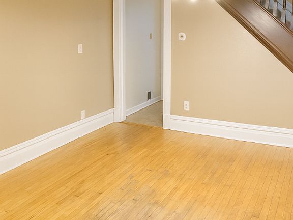 4th image of 748 Smith Ave S #748