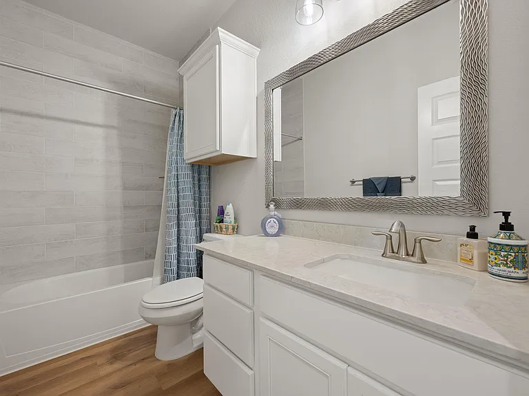 2503 Wilson Ave — Photo 32
