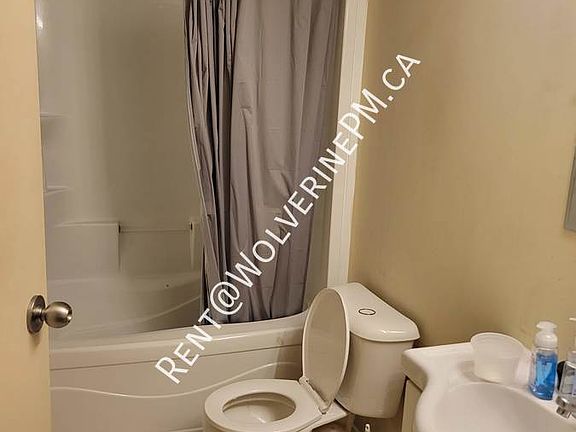 5th image of 261 Lester St #401