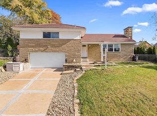 2404 Allender Ave, Pittsburgh, PA 15220