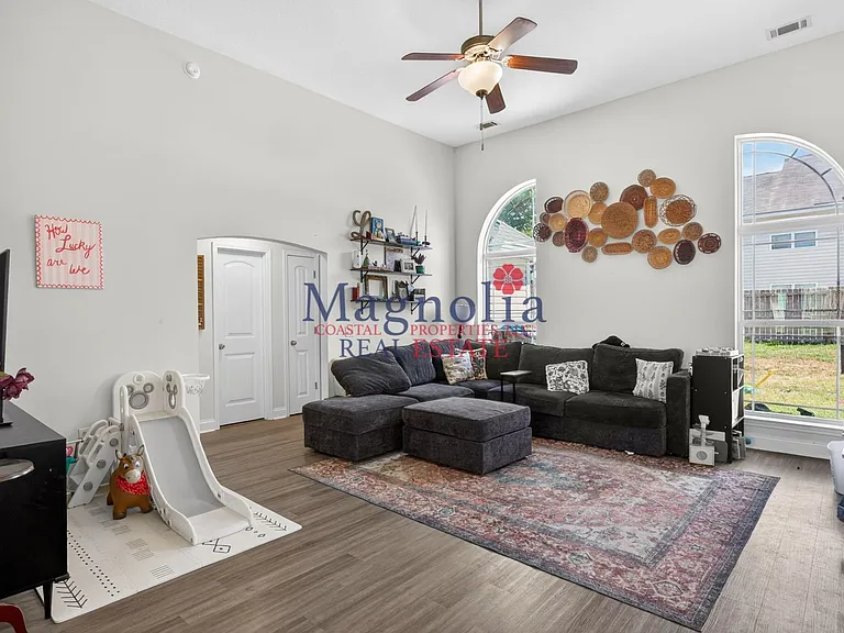 268 Scarlett Ln — Photo 7