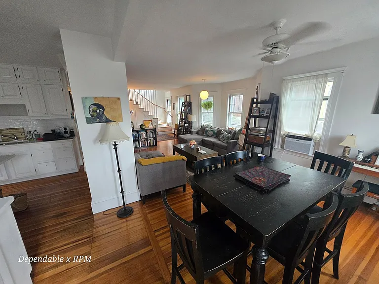 19-21 Granville Rd. — Photo 7