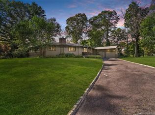 4 Blue Mountain Rd, Norwalk, CT 06851