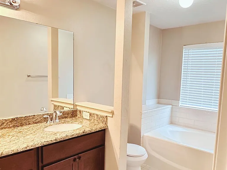 22707 Bridgewater Dr — Photo 7