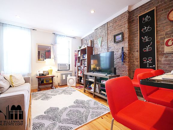4th image of 599 President St #3