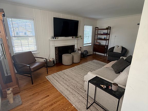 5th image of 2116 W 74th St