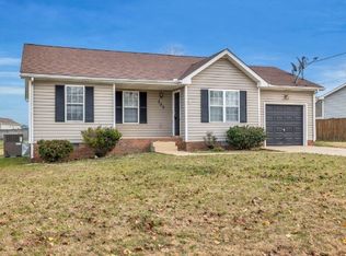 303 Pappy Dr, Oak Grove, KY 42262