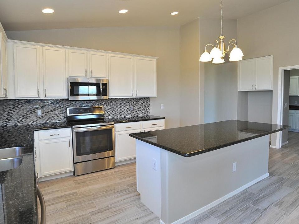 1st image of 17768 S Golden Valley Dr