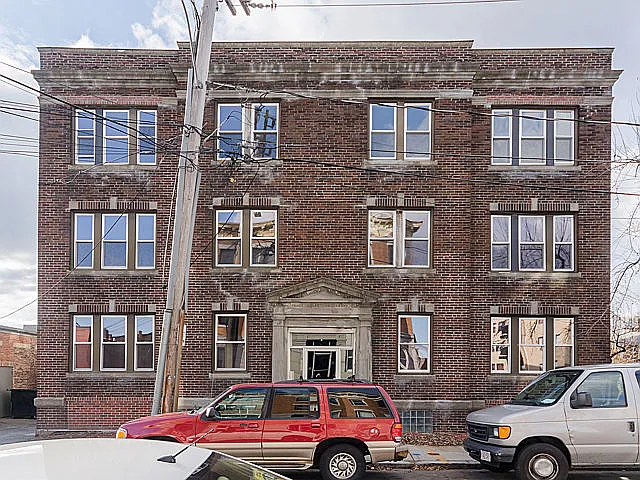 4 Leicester St #4 — Photo 12