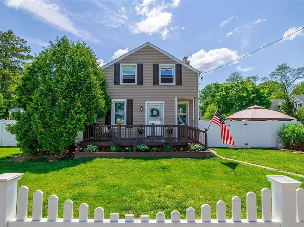 2926 Beltagh Avenue, Wantagh, NY 11793