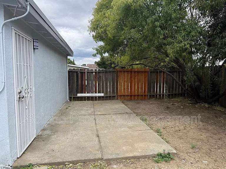 1615 Kentucky St — Photo 16