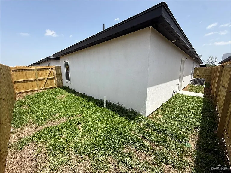 1217 S Woodland Dr #3 — Photo 9