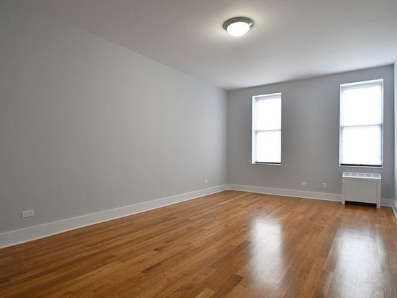 Cedar Arms - Living Room - DTC-05D