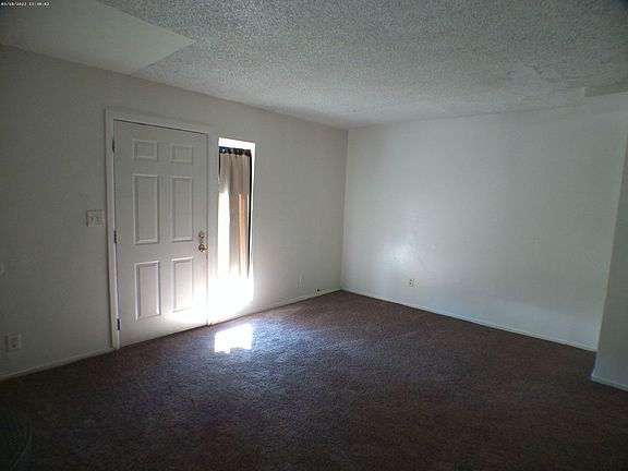 4th image of 74174 Pinon Dr