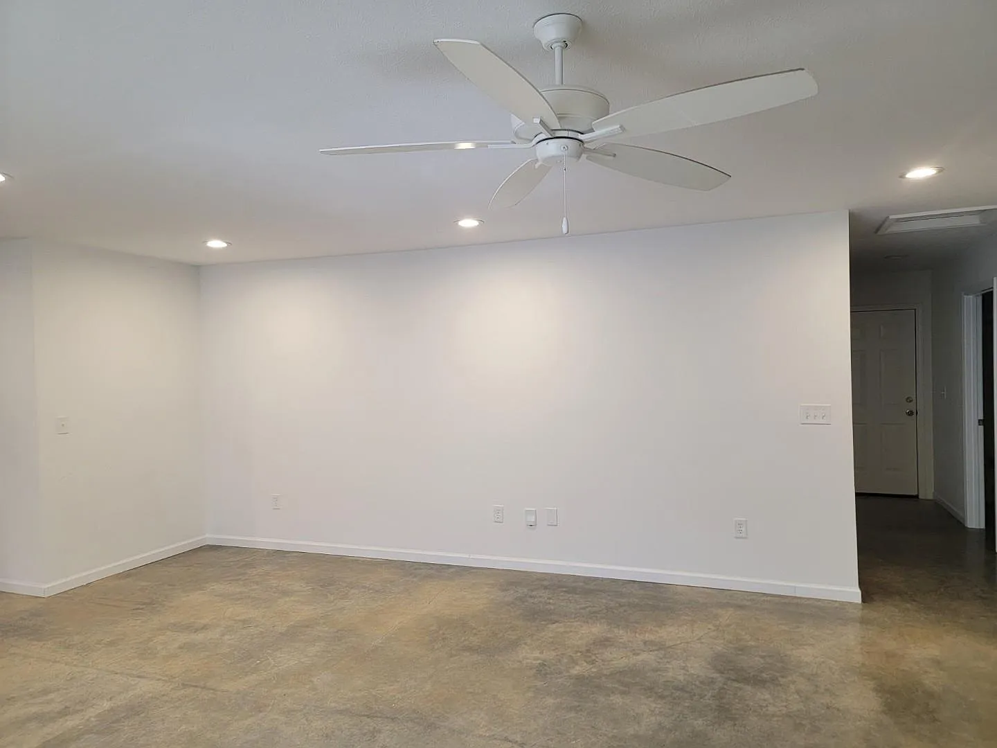 3 bed, 1402 sqft, $2,150 — Photo 4