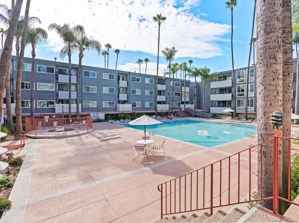 4915 Tyrone Ave, Sherman Oaks, CA