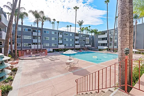 4915 Tyrone Ave #215 Photo 1