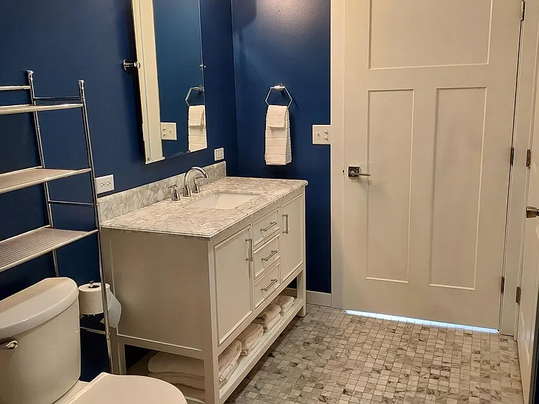 336 Pennsylvania Ave W #2 — Photo 5