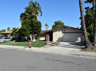 1102 Buchanan St, Lake Elsinore, CA 92530